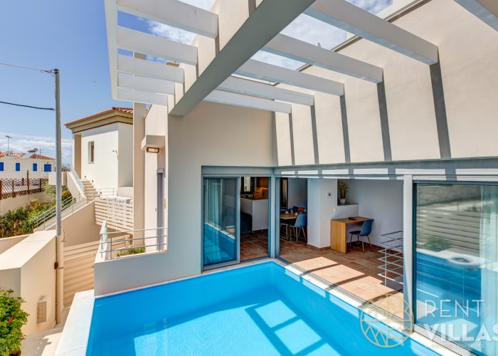 A3 – Luxury House with Pool in Portoheli